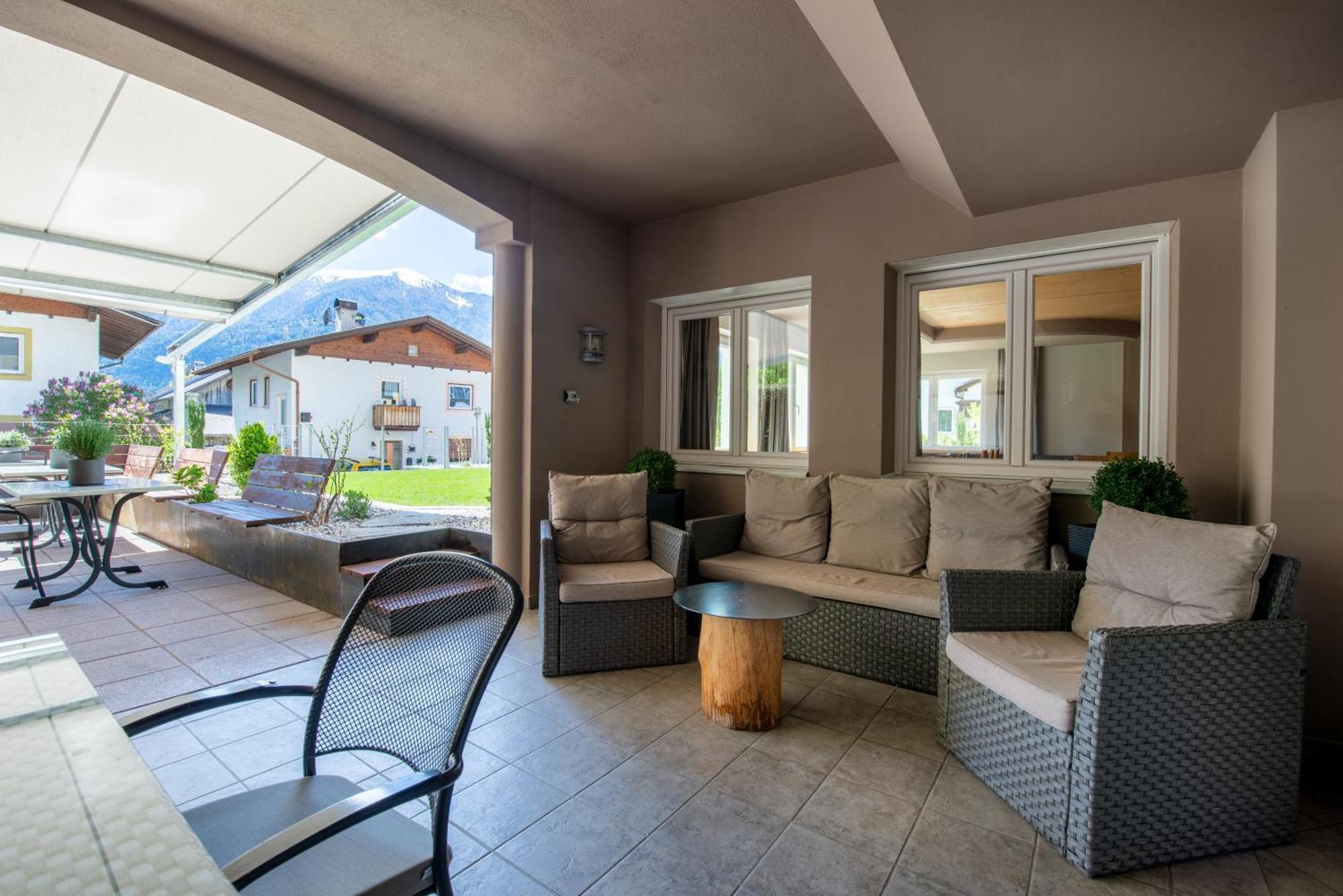 Saldur Small Active Hotel Злудерно Экстерьер фото