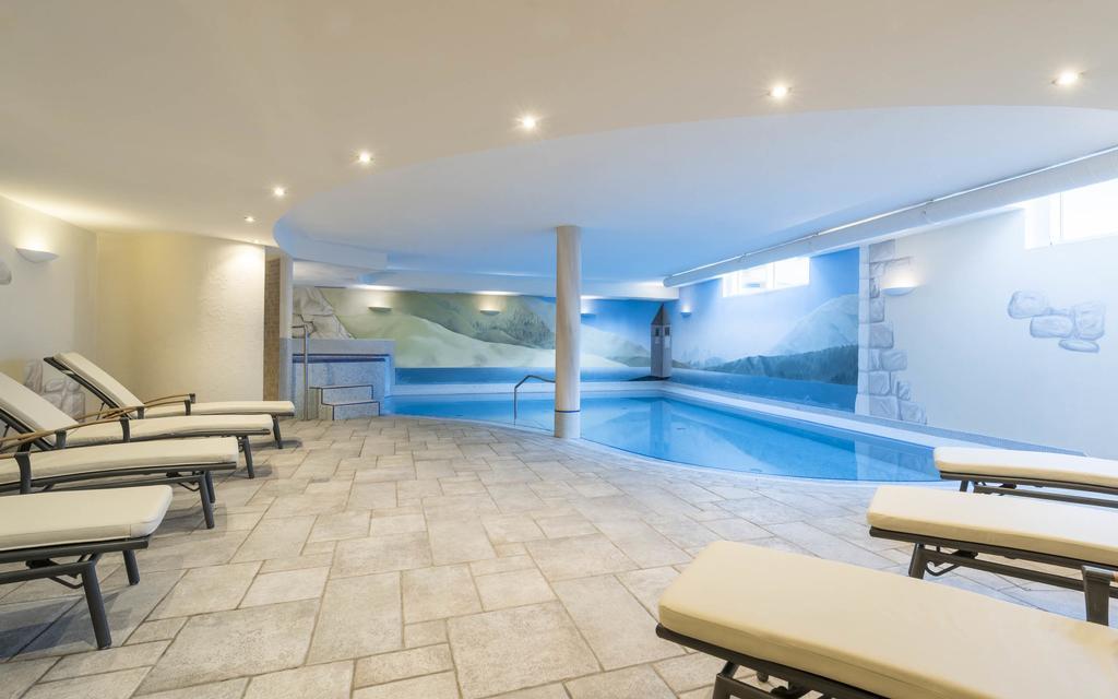 Saldur Small Active Hotel Злудерно Экстерьер фото